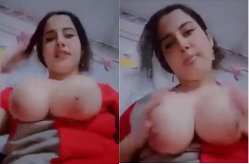 مراهقة اندر ايدج مصرية جسمها نار تستعرض جسمها امام الكاميرا